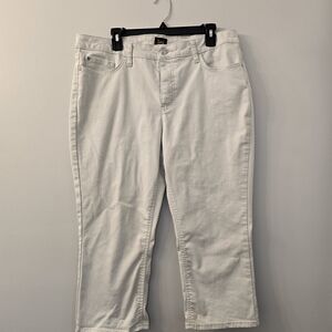 Like New Lee Denim Capri's for Women in Size 18M